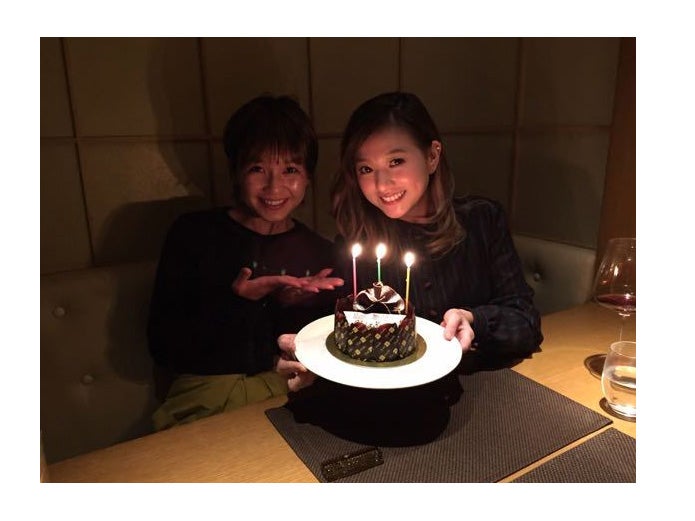 AAA伊藤千晃、宇野実彩子と「大人になった」2人きりバースデーに反響