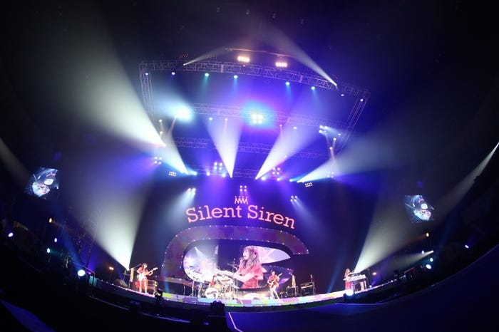 「Silent Siren Live Tour 2016 SのためにSをねらえ!そしてすべてがSになる」のファイナル公演/神奈川・横浜アリーナ