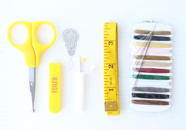 フェイラー お裁縫セット 雑誌 付録 雑誌付録 人気 おすすめ オススメ 宝島社 宝島 レビュー 便利 優秀 当たり 最高 今月号 予定 今月 2023 フェイラー FEILER GLOW 12月号 携帯 持ち運び コンパクト お裁縫セット