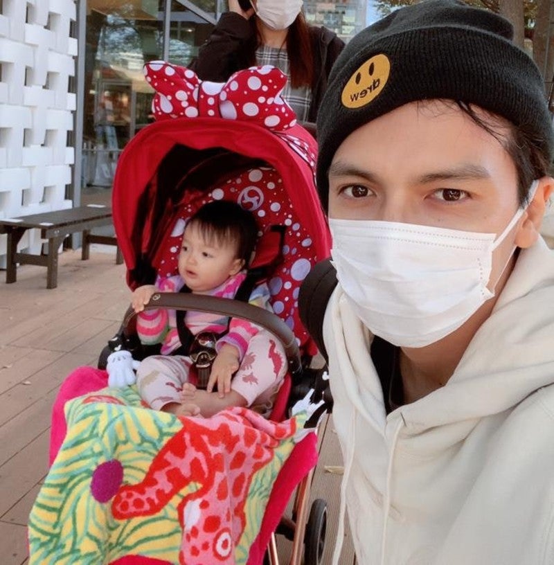 パンサー尾形の妻 七五三での家族写真を公開 我が家らしい写真がいっぱい モデルプレス