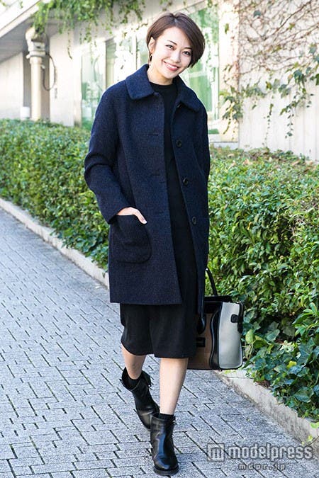 「ウールブレンドコクーンコート」10,900円(税抜)モデル:小山田早織さん(スタイリスト)