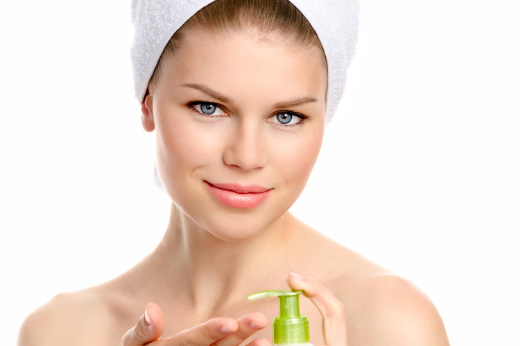 人気のオールインワン化粧品って効果はどうなの？