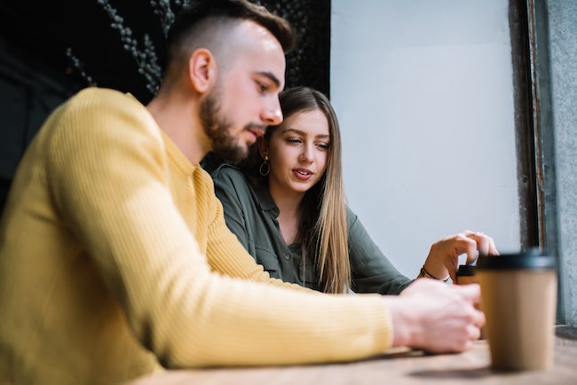 恋の病 好きすぎて 冷たくなる男性の行動4つ モデルプレス