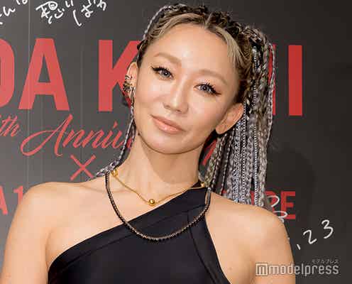 倖田來未、背中オープン衣装で美スタイル披露 30周年に向け意気込み「50手前でも踊って」「年相応とか関係ない」