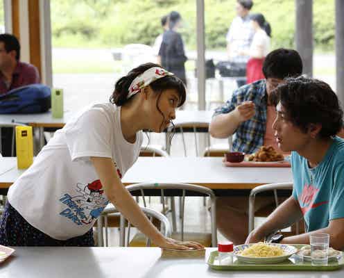 土屋太鳳&間宮祥太朗が“乱闘”?アドリブ満載のマシンガンバトル解禁<トリガール!>