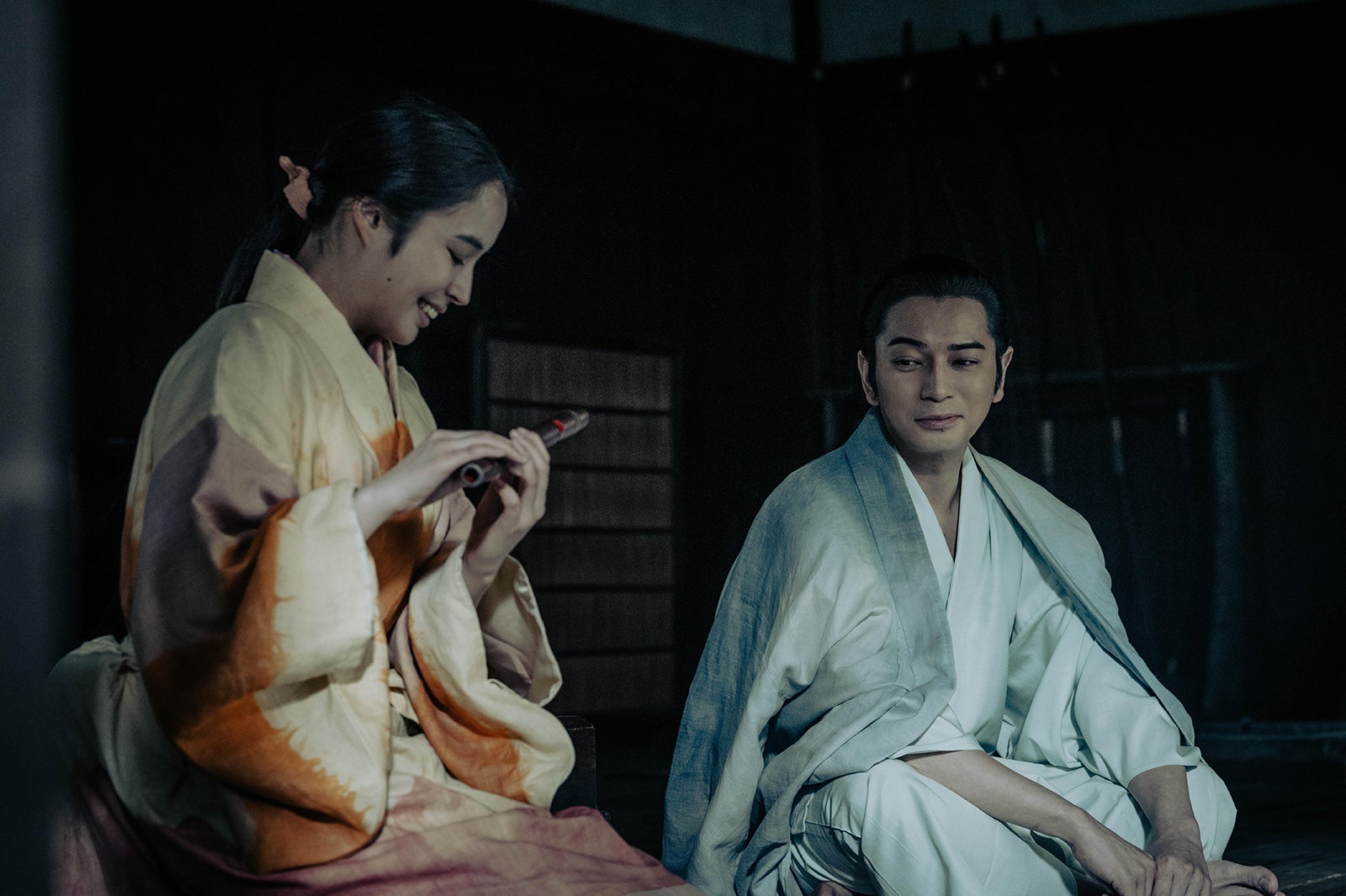 広瀬アリス、松本潤（C）NHK