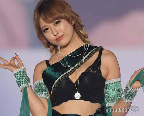 “次世代ギャル”伊藤桃々、SEXY黒ブラで悩殺<関コレ2019A/W>