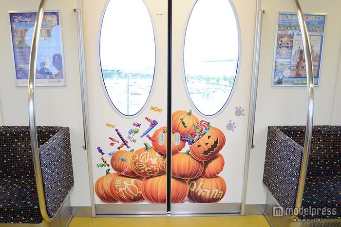 「スティッチ・エンカウンター・ライナー」車内ラッピング