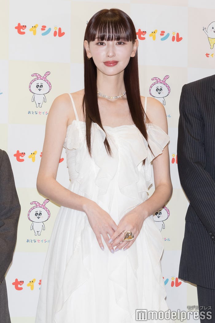 鈴木えみ(C)モデルプレス