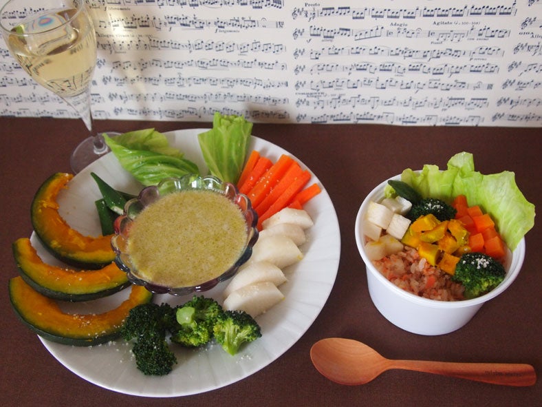 「豆乳バーニャカウダ → カップ野菜寿司」