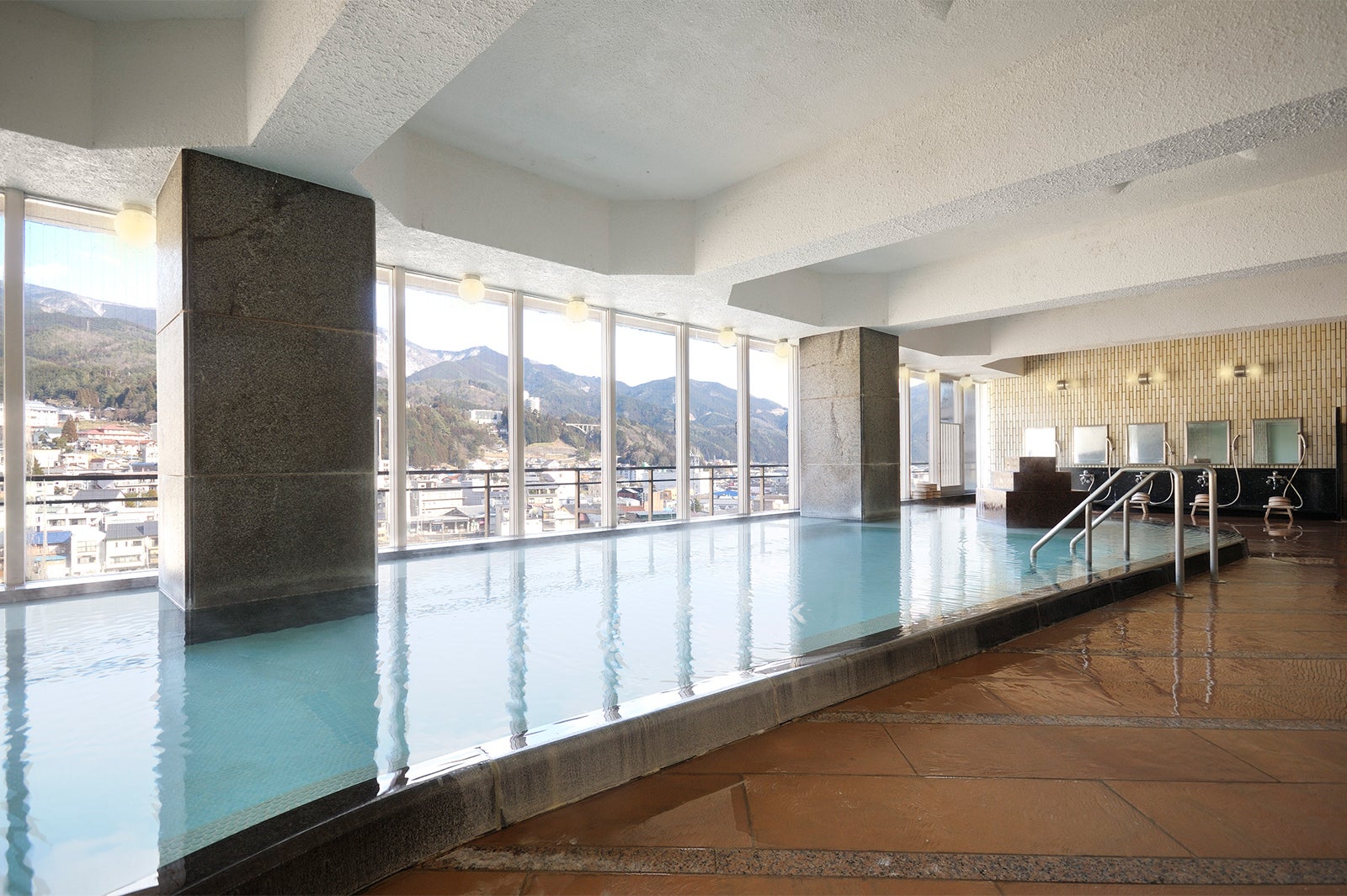 展望大浴場／画像提供：水明館