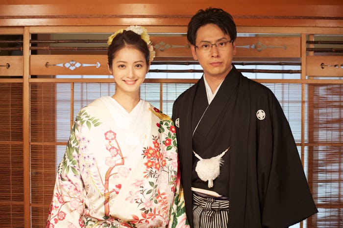 (左から)佐々木希、山下健二郎/「福家堂本舗 -KYOTO LOVE STORY-」より