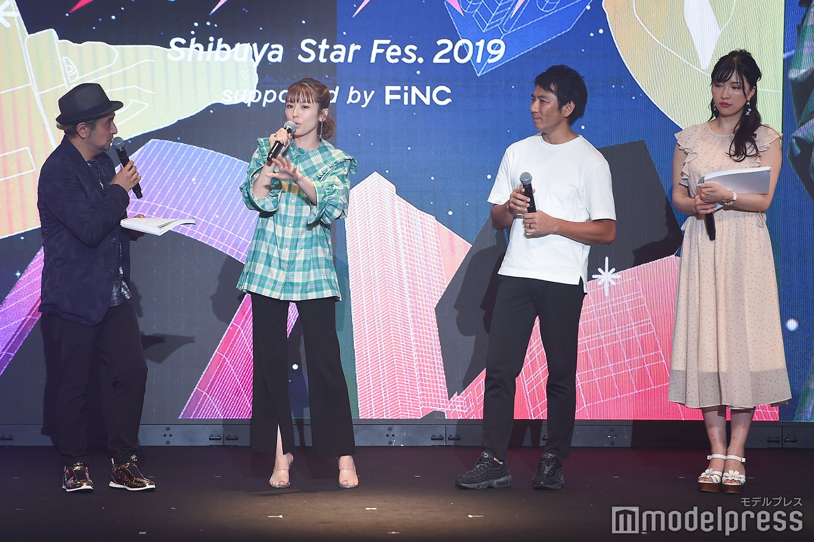 （C）モデルプレス