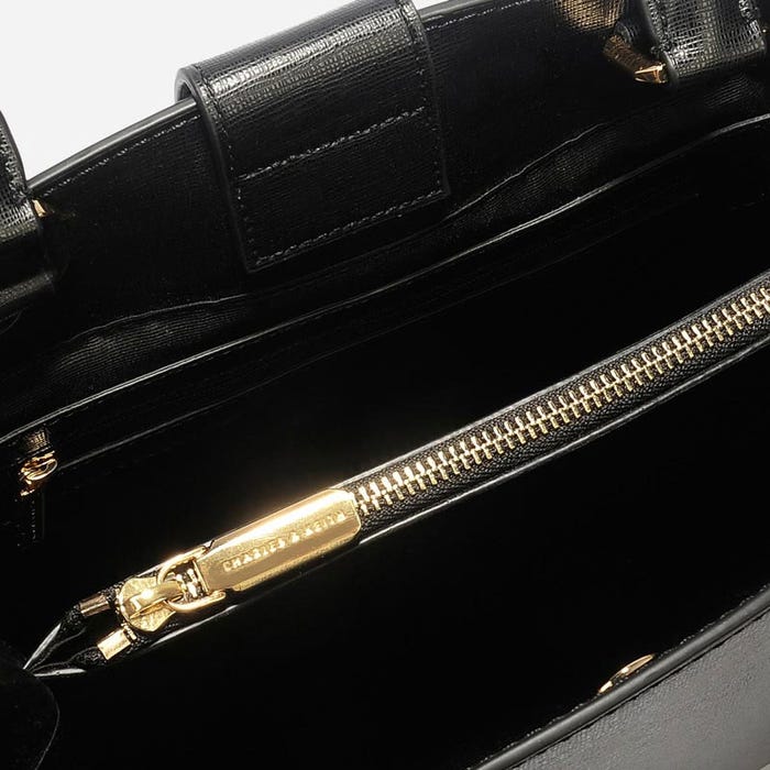 ワークトート「CHARLES & KEITH」6,750円(税込)/画像提供:CHARLES & KEITH OFFICIAL ONLINE STORE