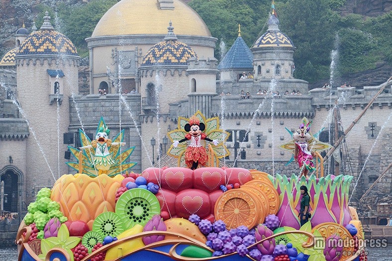 ディズニーシーを満喫！今だけのショーやフード、グッズ…常夏の楽園をとことん楽しむ＜写真特集＞