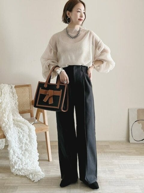 ワイドパンツ　コーデ　秋