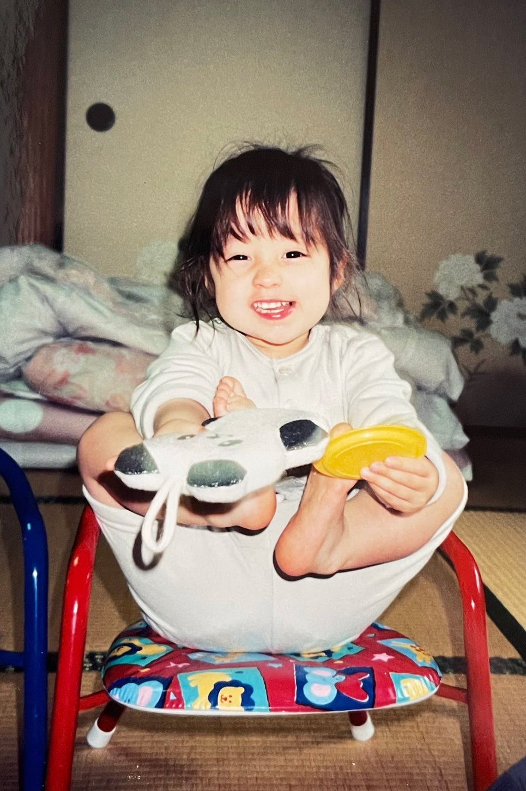 橋本環奈、“天使すぎる”幼少期ショット公開 FC設立2周年に感謝