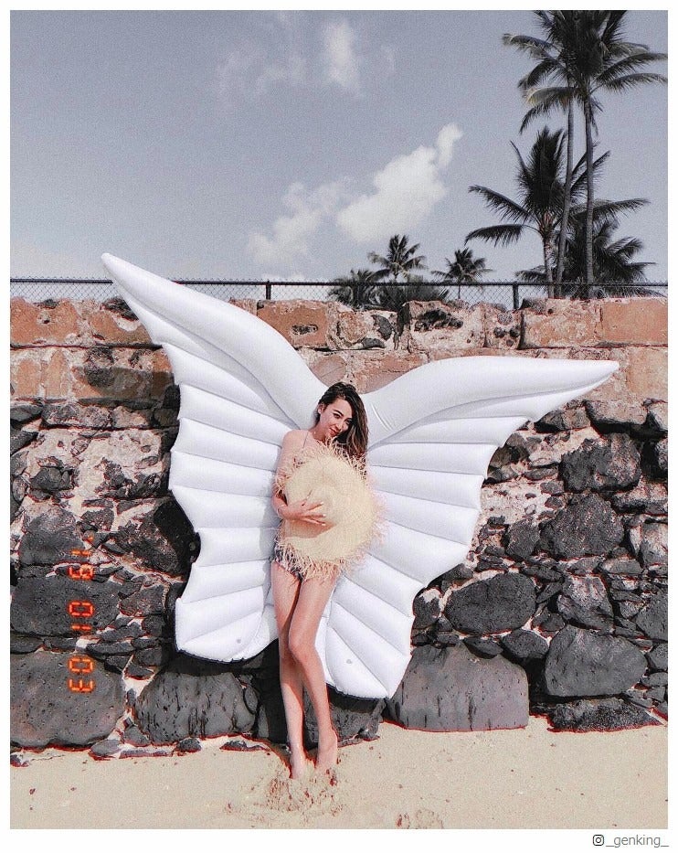 GENKING、水着姿で圧巻美脚あらわ「脚長すぎ」「スタイル抜群」と絶賛の声相次ぐ