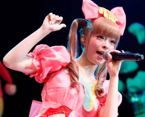 きゃりー、泣き出すファンも 「ファッションモンスター」「インベーダーインベーダー」でロンドンに旋風