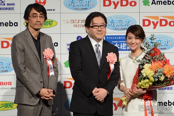 (左から)吉田大八、秋元康、大島優子