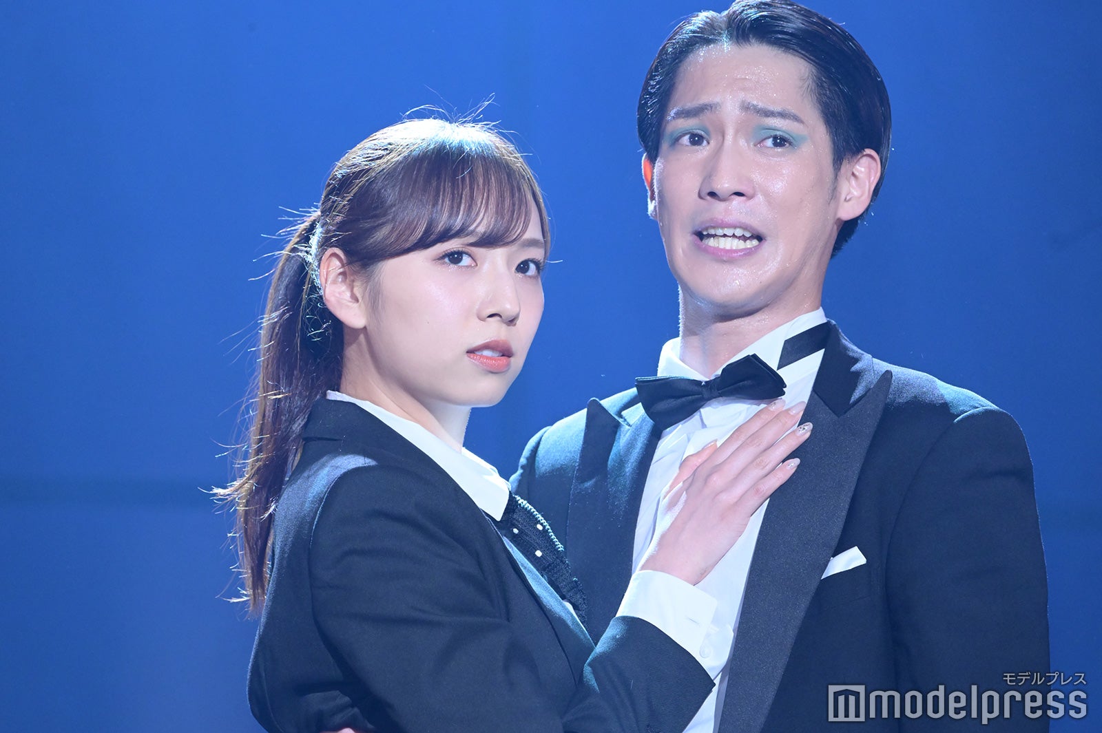 新内眞衣、味方良介（C）モデルプレス