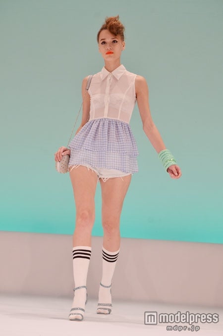 「phebely (フィービリー）」