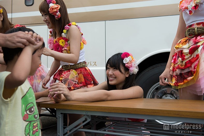 「『誰かのために』プロジェクト」／2012年（C）AKS