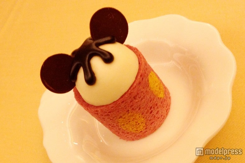 ミッキーが作ったというストーリー付き！サプライズで提供される焼き菓子