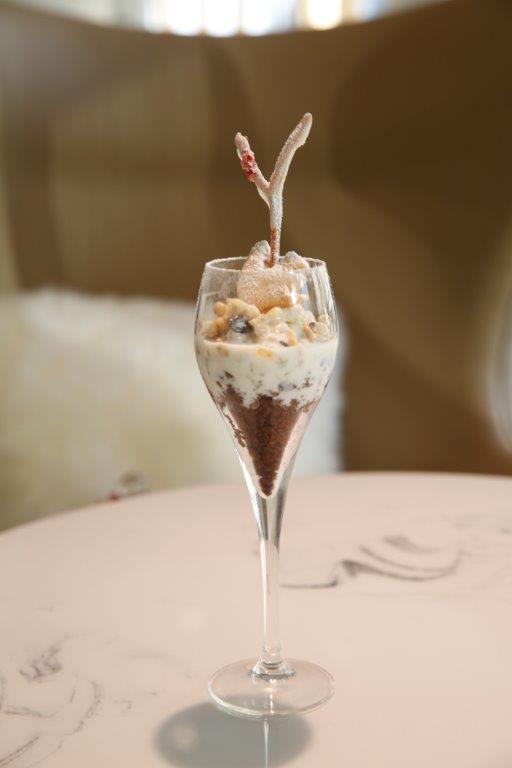 BALLYパフェ／画像提供：バリー・ジャパン