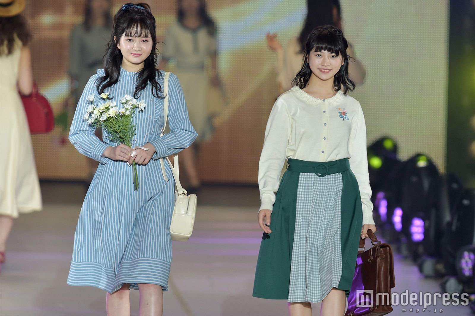 江籠裕奈、小畑優奈 （C）モデルプレス