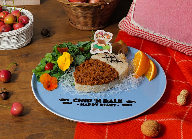 ENJOY★SUMMER ソイミートキーマカレー　税込1,790円（C）Disney