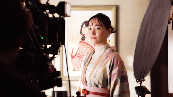 新垣結衣/新TVCM「生のときはじめまして」篇メイキングカット(提供写真)