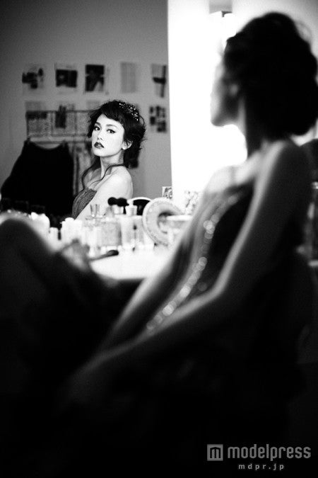 「桐谷美玲2013年カレンダーフォトBOOK『toi et moi』」撮影／伊藤大作（The VOICE）、￥1000（税込み）／（C）non‐no／集英社