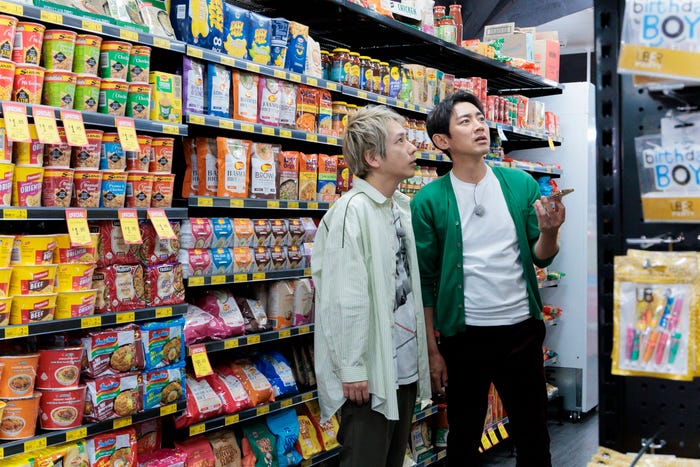 二宮和也、小泉孝太郎(C)TBS 撮影:HARUMI YOSHIMURA