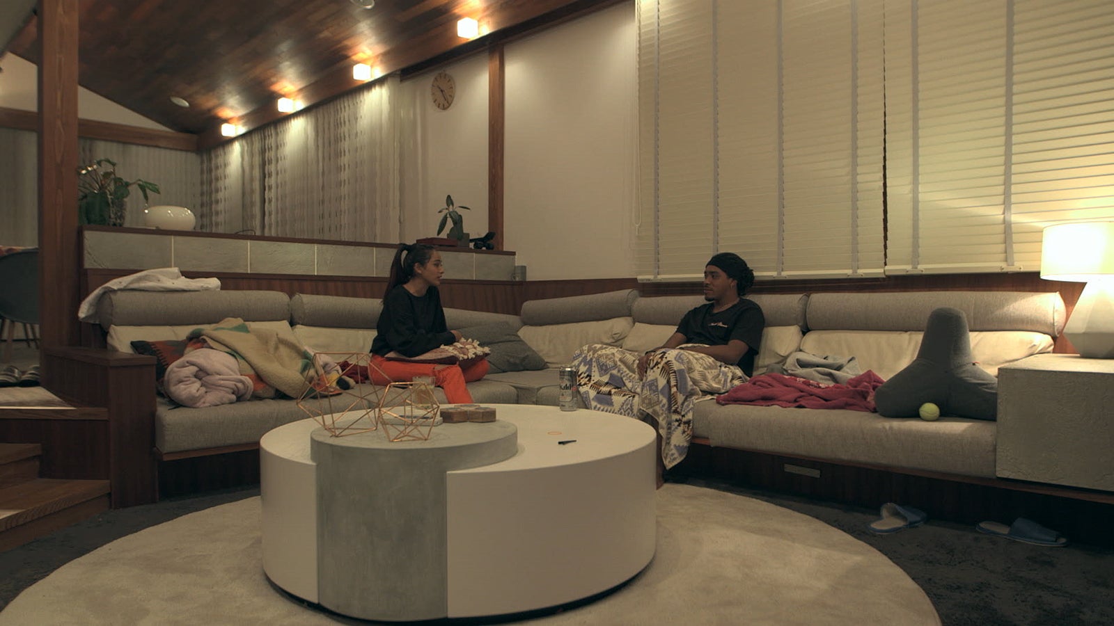 まや、愛大「TERRACE HOUSE OPENING NEW DOORS」40th WEEK（C）フジテレビ／イースト・エンタテインメント