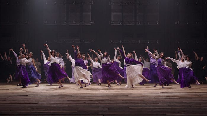 乃木坂46「Sing Out!」MVより(画像提供:ソニー・ミュージック)