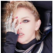 浜崎あゆみ 金髪ショートヘアにイメチェン 可愛すぎる 昔と変わらない の声 モデルプレス 浜崎あゆみ 金髪ショートヘアにイメチェン 可愛すぎる 昔と変わらない の声 モデルプレス