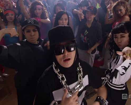 AI、加藤ミリヤ、VERBALが踊る E-girlsメンバーも登場