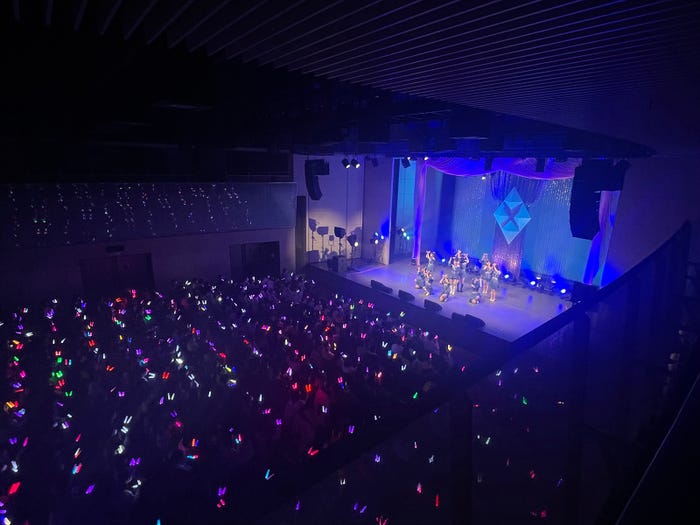 =LOVE「Be Selfish」発売記念スペシャルライブより(提供写真)