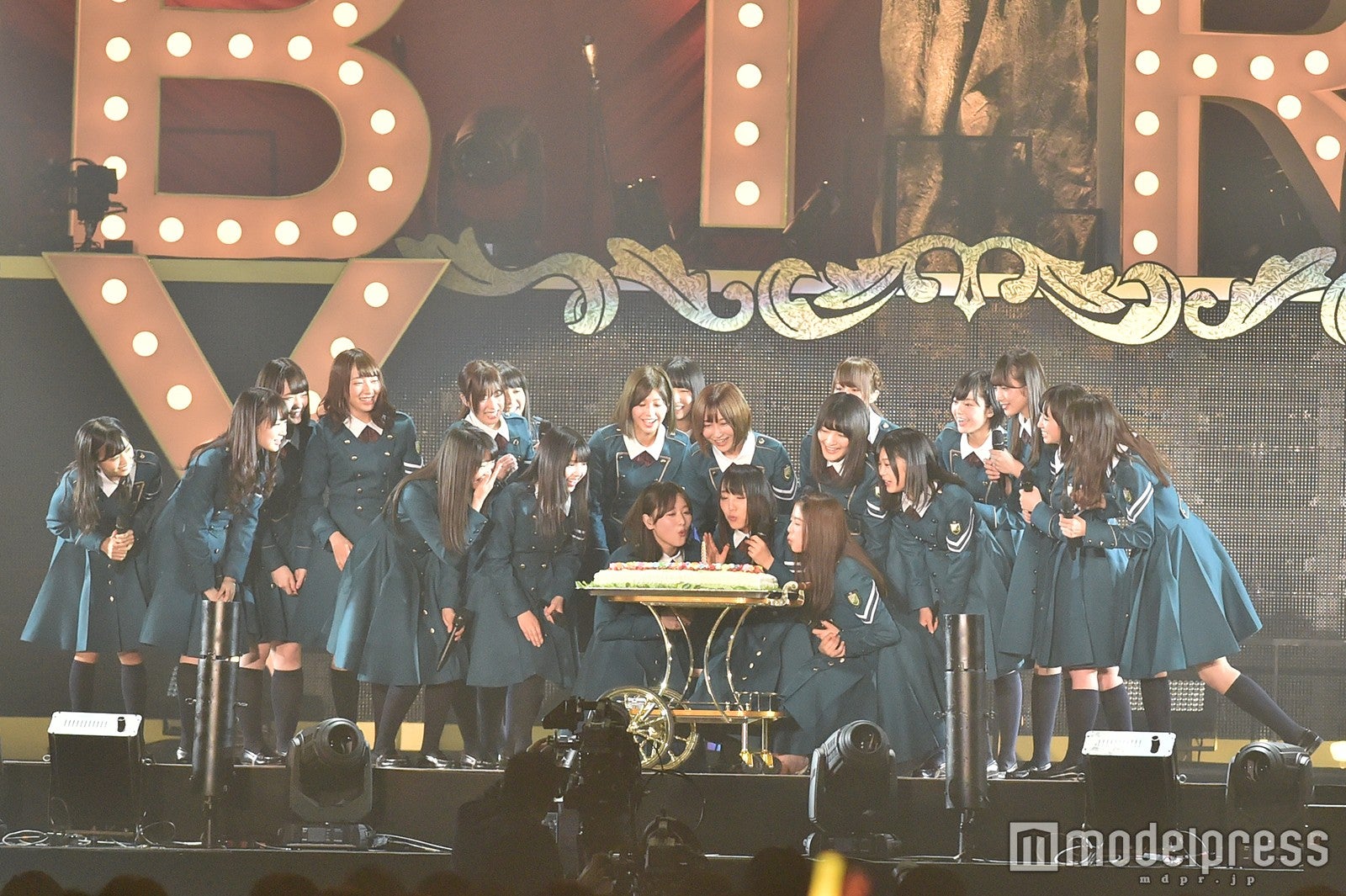 欅坂46デビュー1周年記念ライブレポ】“坂組”の絆はこれからも…凄みを増
