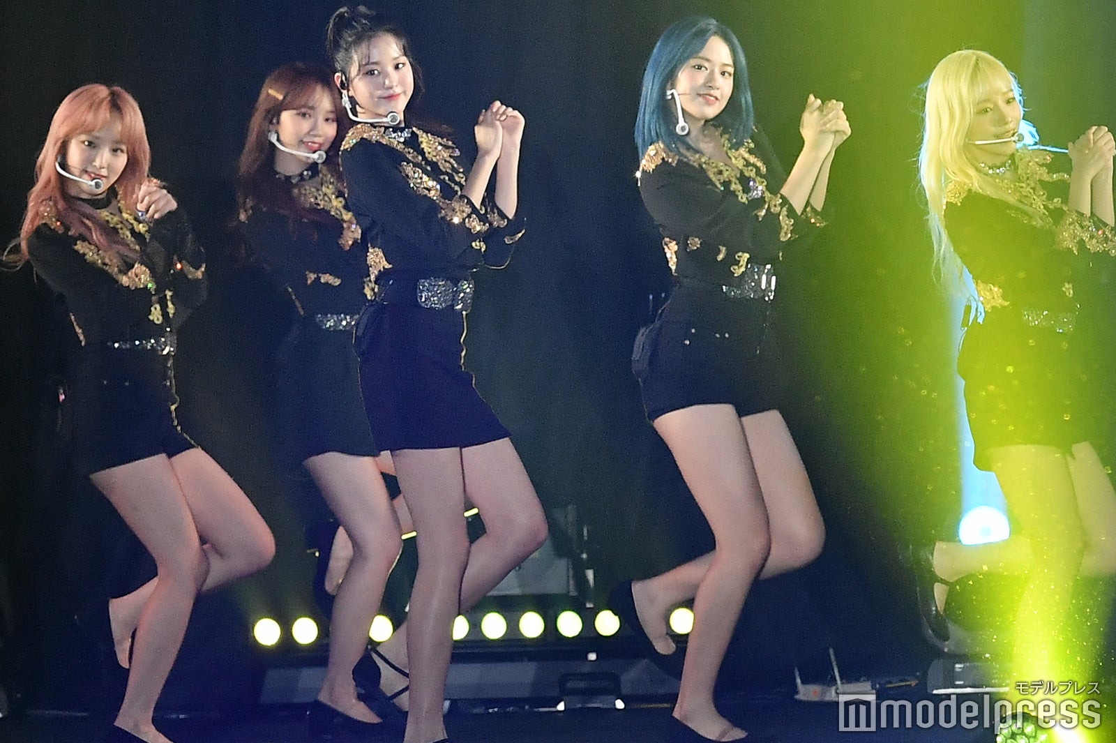 IZ*ONE （C）モデルプレス