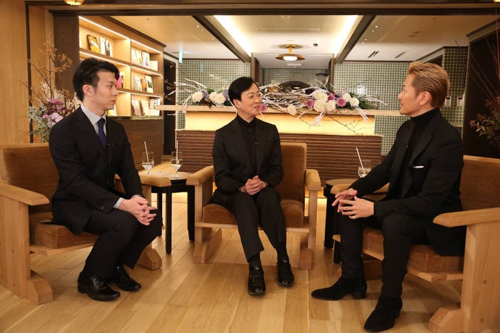 (左から)中村児太郎、坂東玉三郎、EXILE ATSUSHI(C)フジテレビ