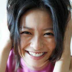 岡田准一と初共演を果たす榮倉奈々