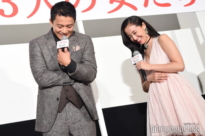 小栗旬、沢尻エリカ(C)モデルプレス