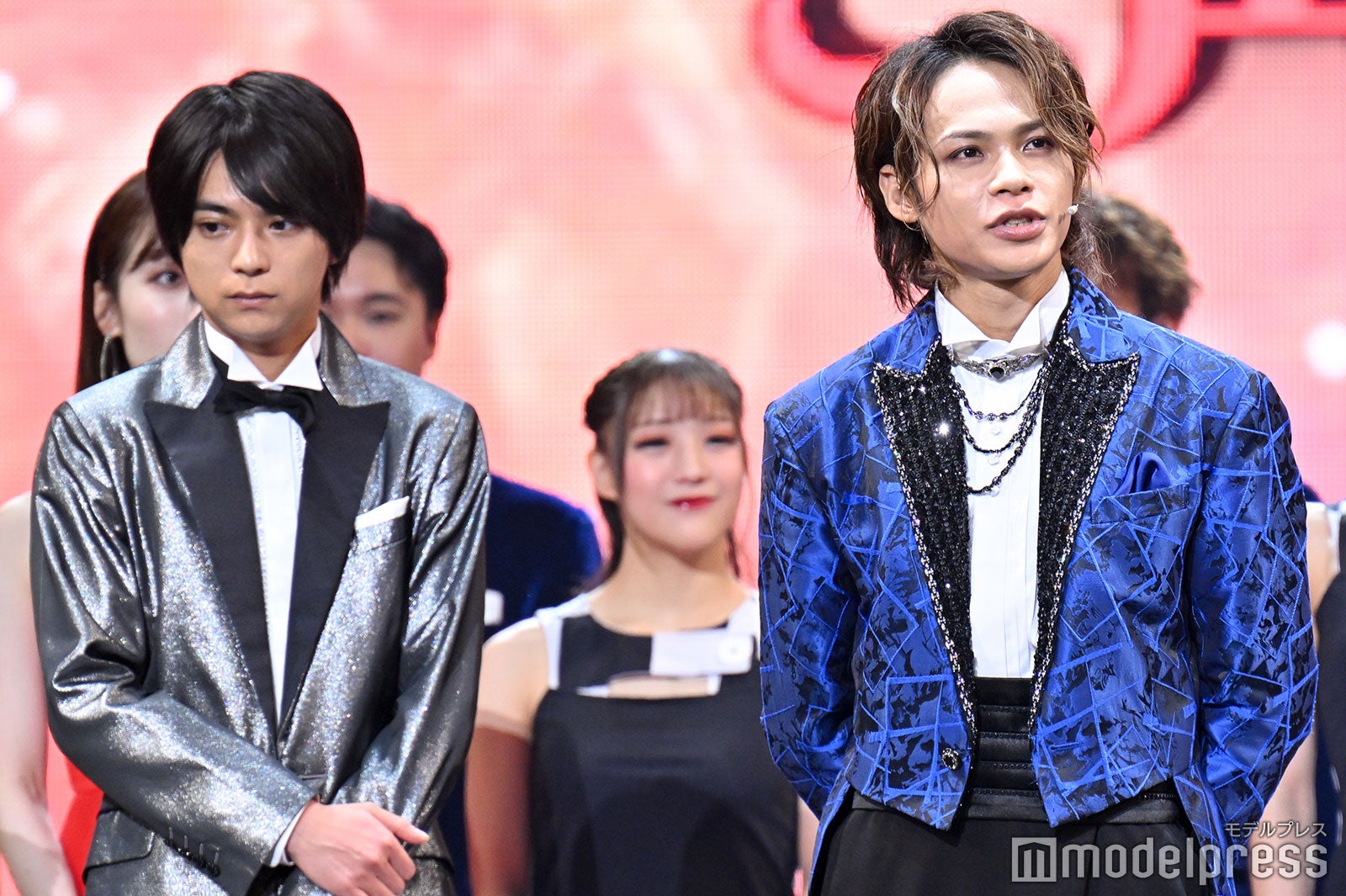 佐藤勝利、上田竜也（C）モデルプレス