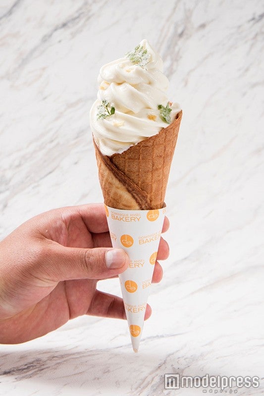 甘酒ソフトサーブ with 新生姜とサンショウの葉 694円