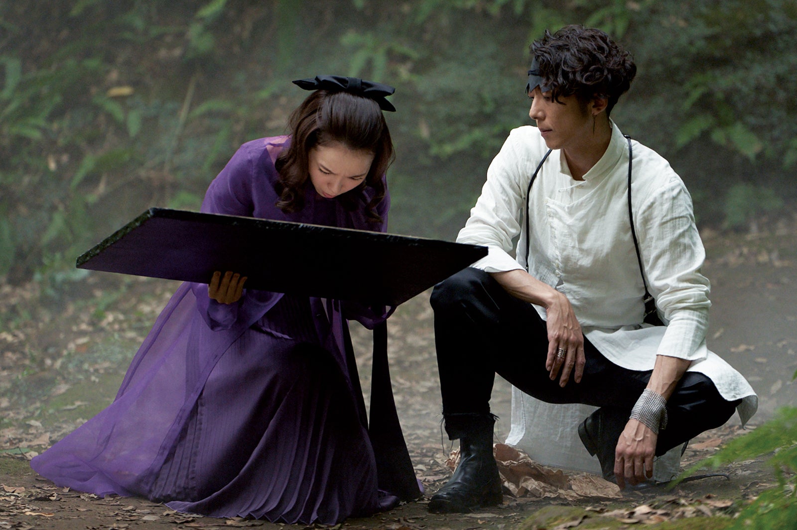 飯豊まりえ、高橋一生（C）2023「岸辺露伴ルーヴルへ行く」製作委員会