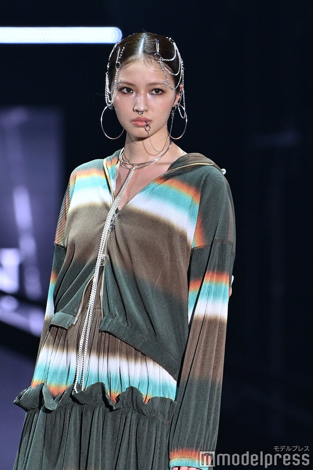 （C）モデルプレス