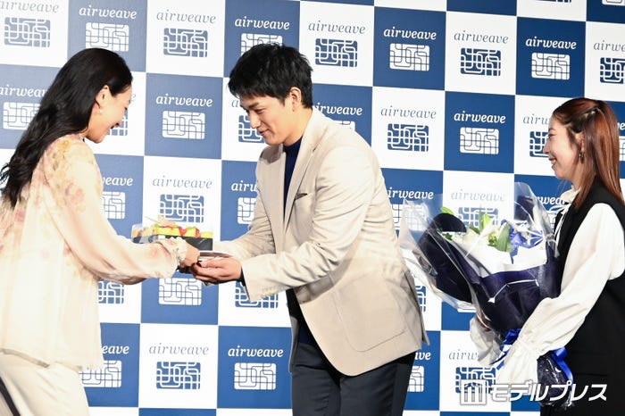 浅田真央、木原龍一、三浦璃来(C)モデルプレス