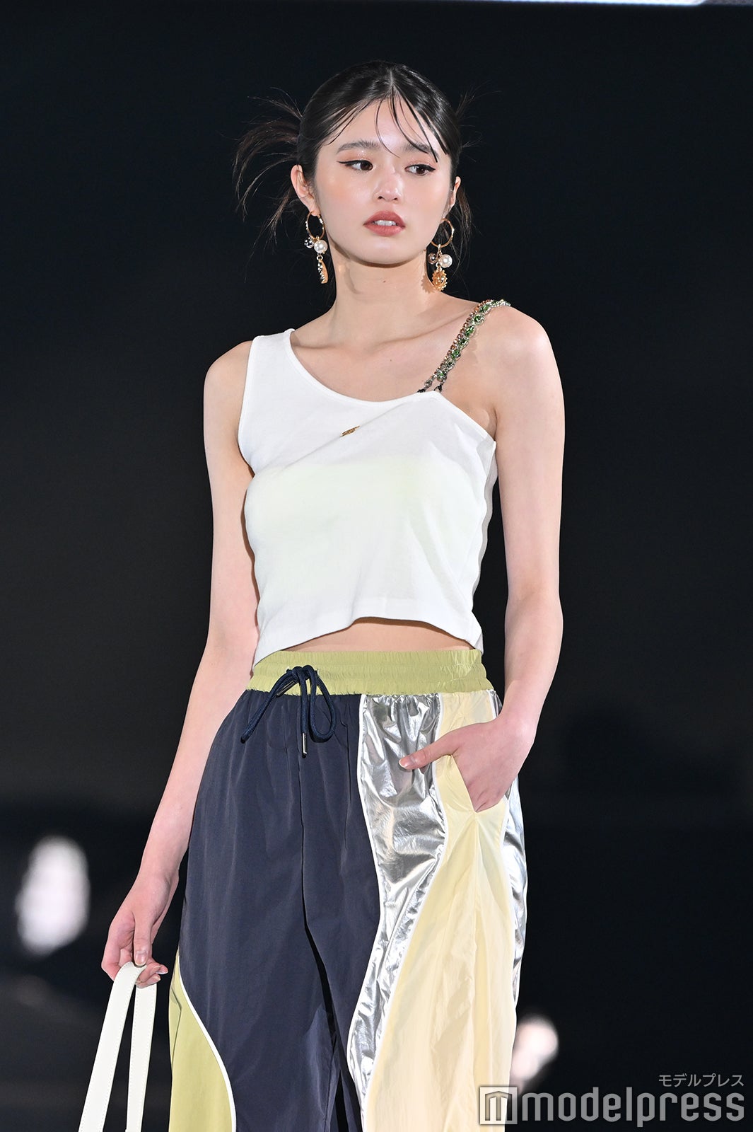 Girls2 原田都愛　まとめ売り Girls2♥原田都愛セット （Girls2原田都愛、美デコルテ輝く 印象